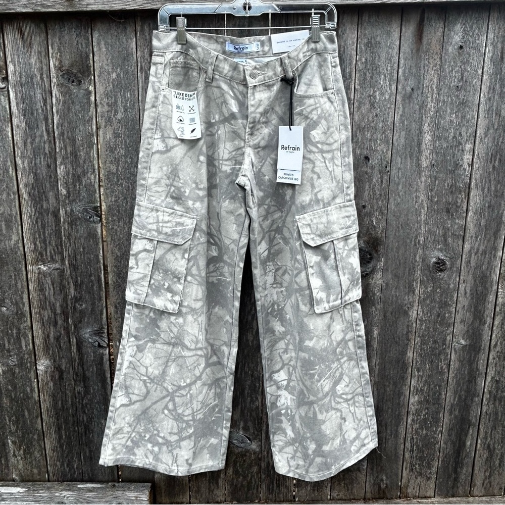 Refrain Los Angeles Gray Cargo Pants Size 5/27 Junior